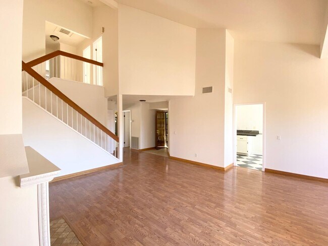 Building Photo - 3126 E Fox Run Way