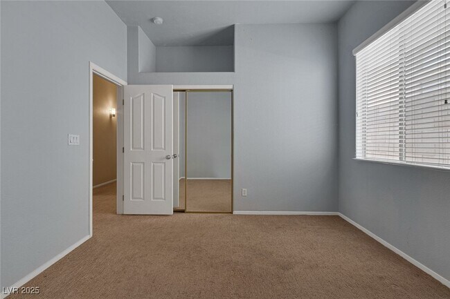 Building Photo - 417 Carlton Kay Pl