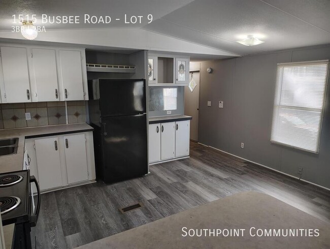 Building Photo - 1515 Busbee Rd