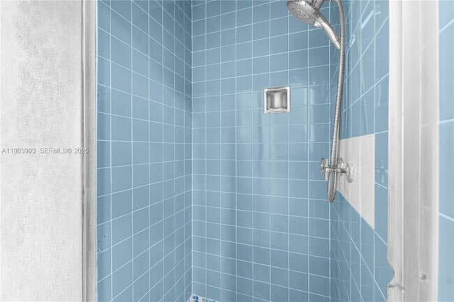 Building Photo - 4925 Collins Ave