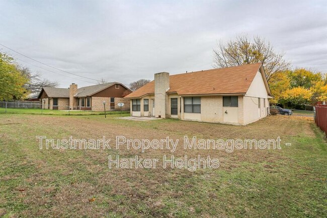 Building Photo - 4809 Bramblewood Dr