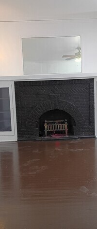 Building Photo - 6841 S Prairie Ave