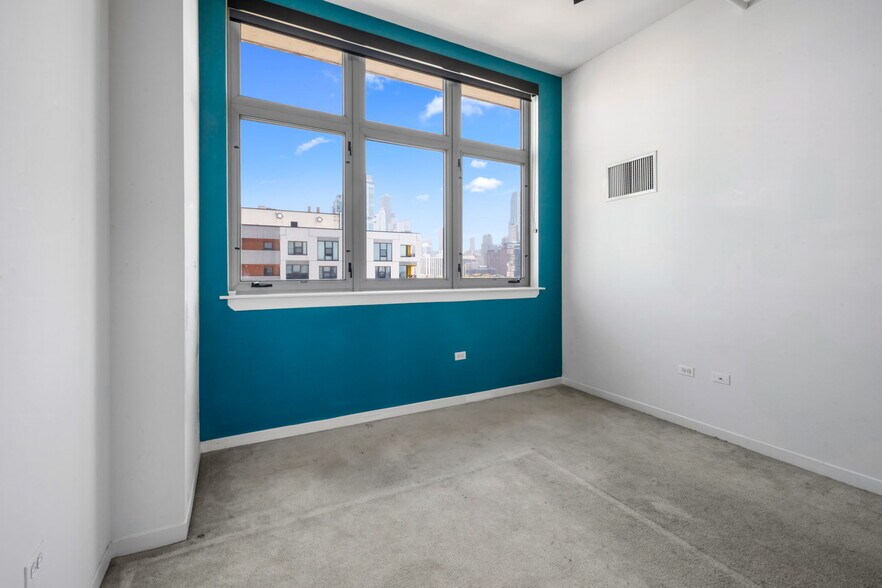 2nd bedroom with views - 511 W Division St