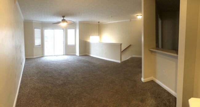 Building Photo - 1471 Autumn Oak St