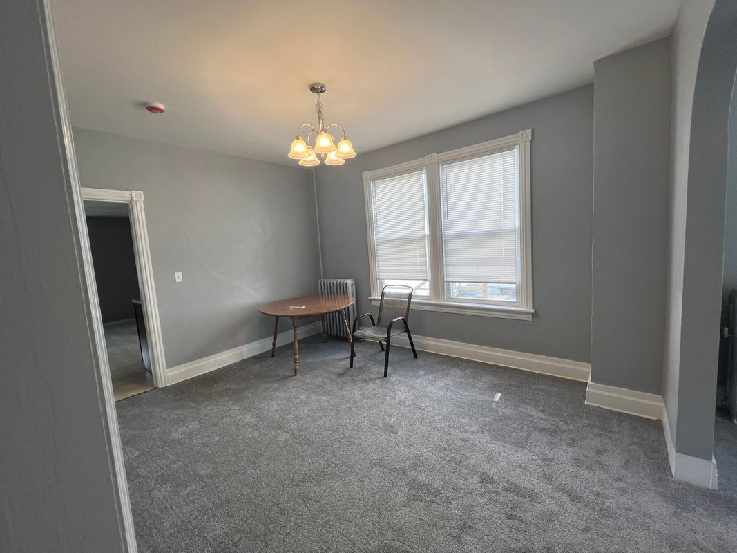 Building Photo - 134 N Walnut St