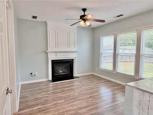 Building Photo - 1667 Woodsford Rd