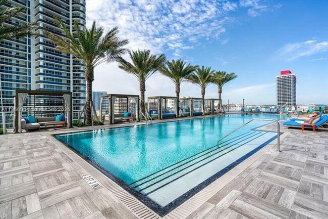 Building Photo - 4111 S Ocean Dr