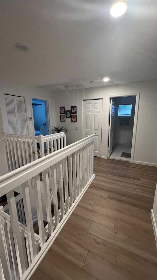 Building Photo - 1546 Sandpiper Cir