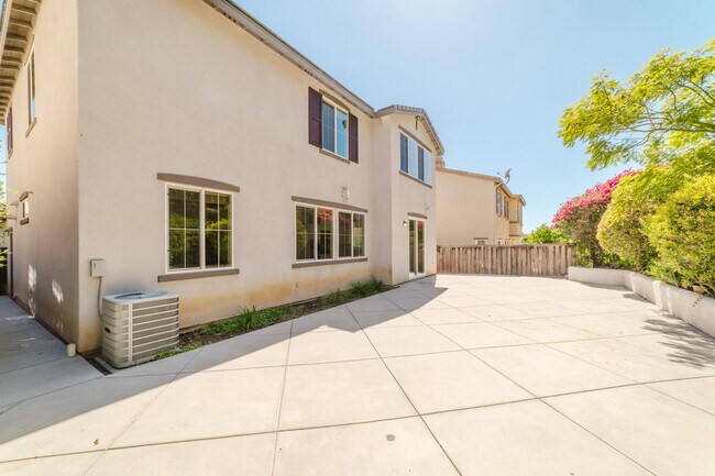 Building Photo - 1130 Festival Rd