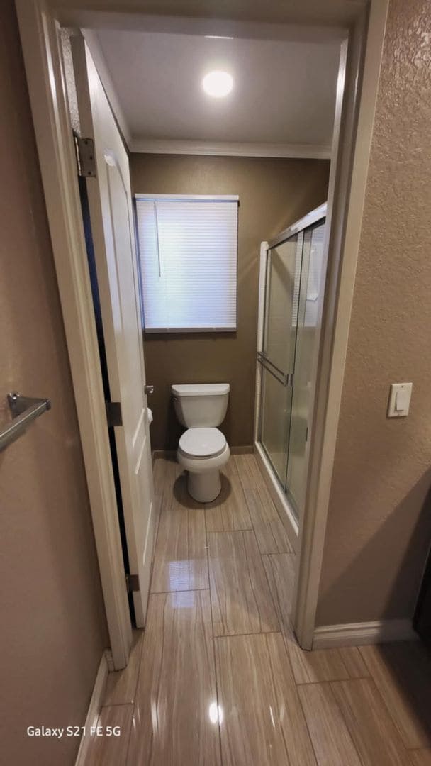 Building Photo - Immaculate 3 Bedroom 2 Bath House locate w...