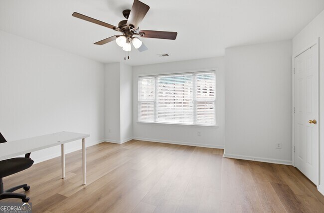 Building Photo - 10851 Alderwood Cove