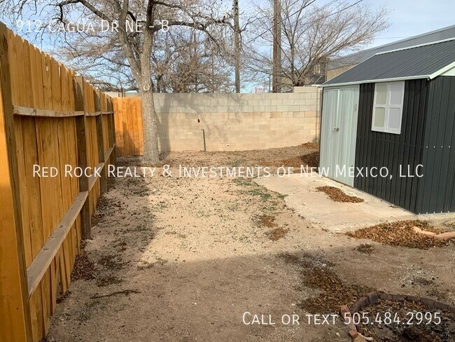 Building Photo - 912 Cagua Dr NE