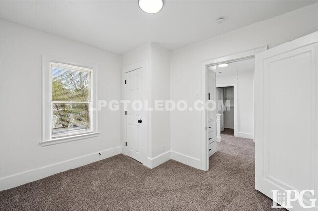 Building Photo - 4217 Asbury Dr