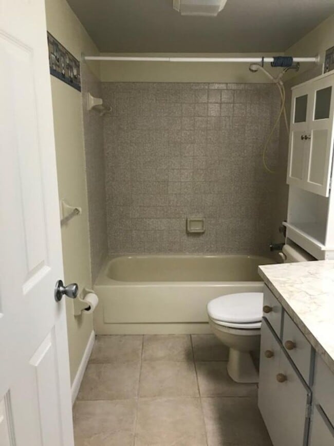 Building Photo - Charming 3/2 Home in Citrus Springs – Fenc...