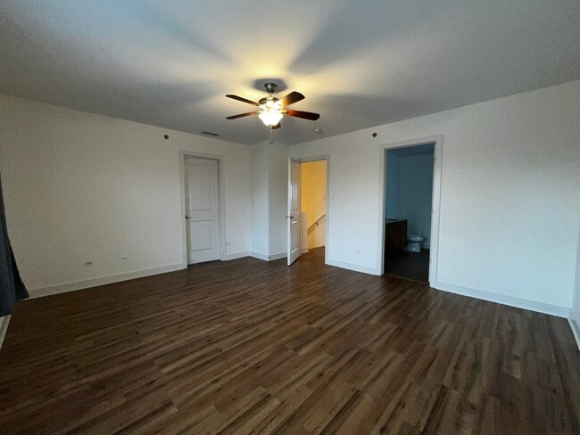 Building Photo - 1516 Broadway St