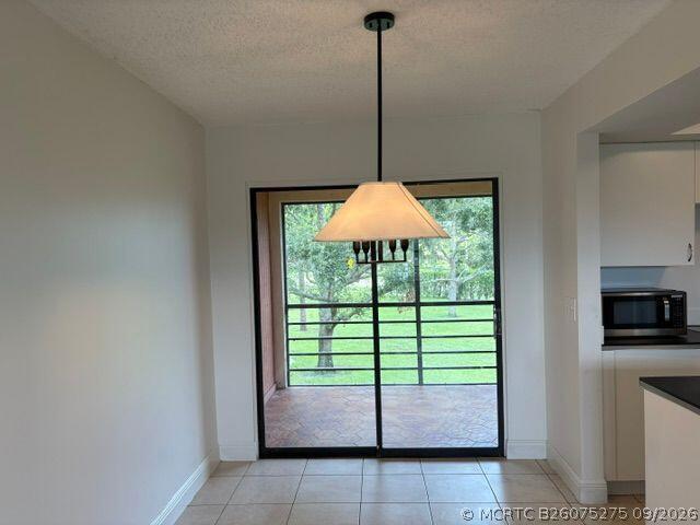 Building Photo - 4183 Oak Terrace Dr