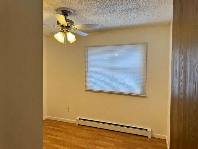 Building Photo - 4400 Everton Dr