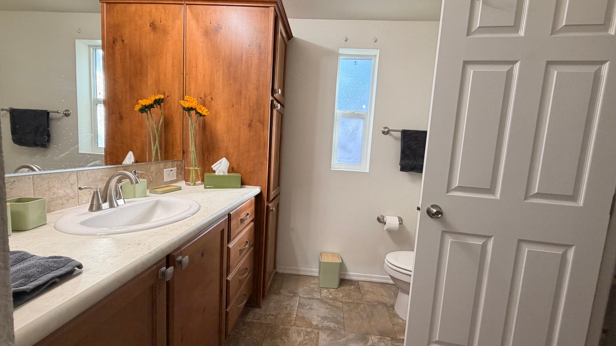 Master Bath - 1001 E Owens