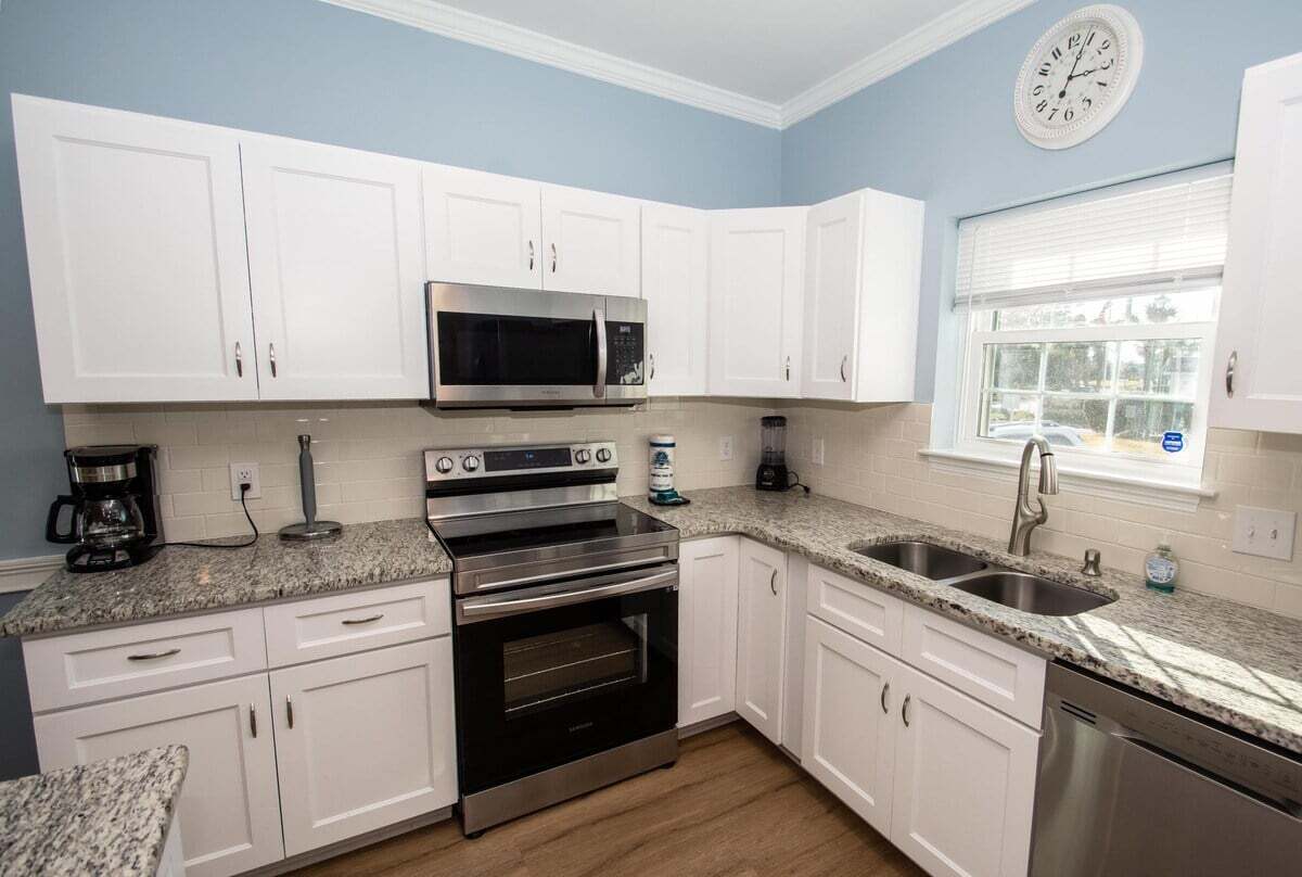 Building Photo - 4868 Dahlia Ct