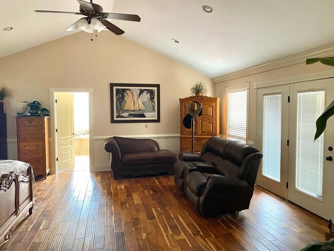 Building Photo - 1407 Camellia Dr