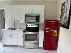 Building Photo - 841 NW 39th St