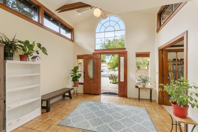 Building Photo - 6115 Manzanillo Dr