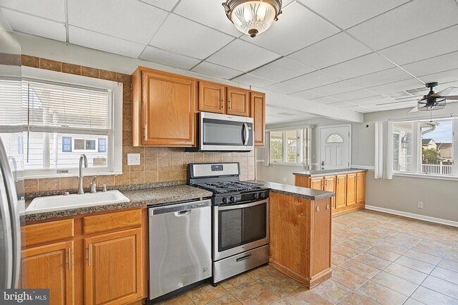 Building Photo - 137 E Susquehanna Dr