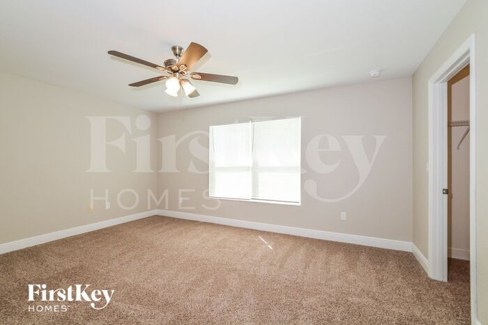 Building Photo - 5401 Oro Valley Rd