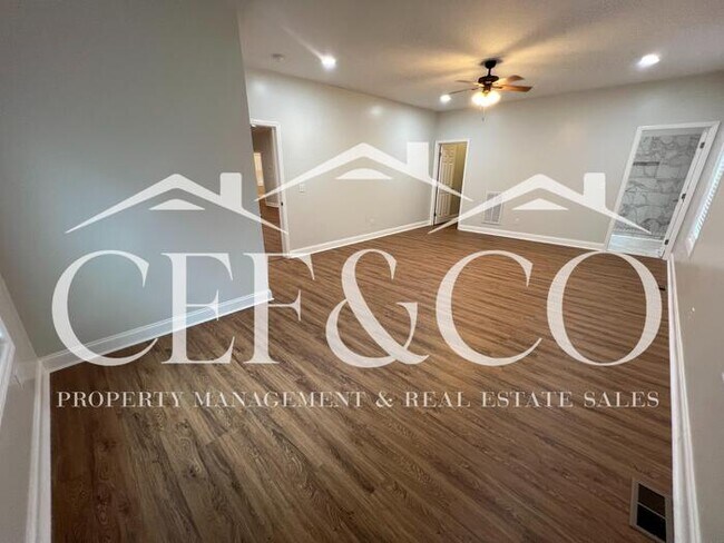 Building Photo - Spacious 3 Bed / 2 Bath Home – District 7, Spartanburg