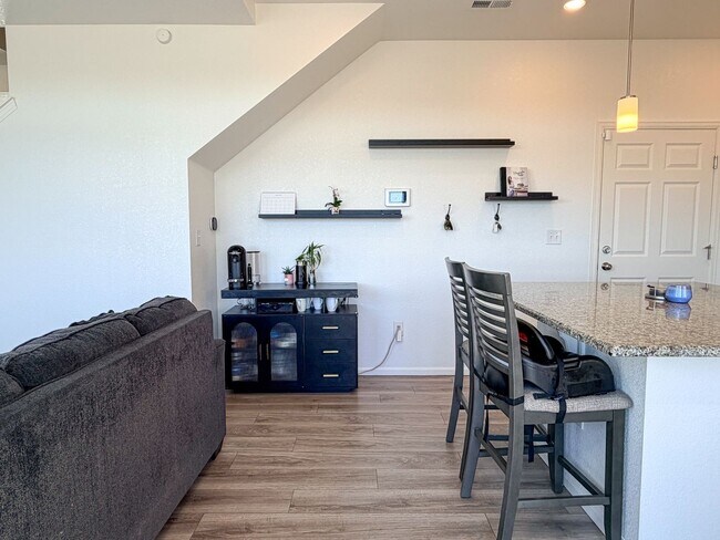 Building Photo - Beautiful Single Family Home | Aurora