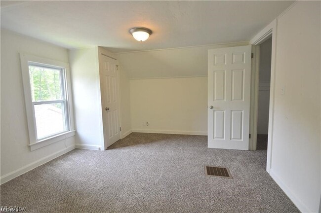 Building Photo - 2339 Renwick Dr