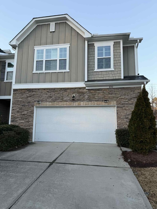 Building Photo - 850 New Derby Ln