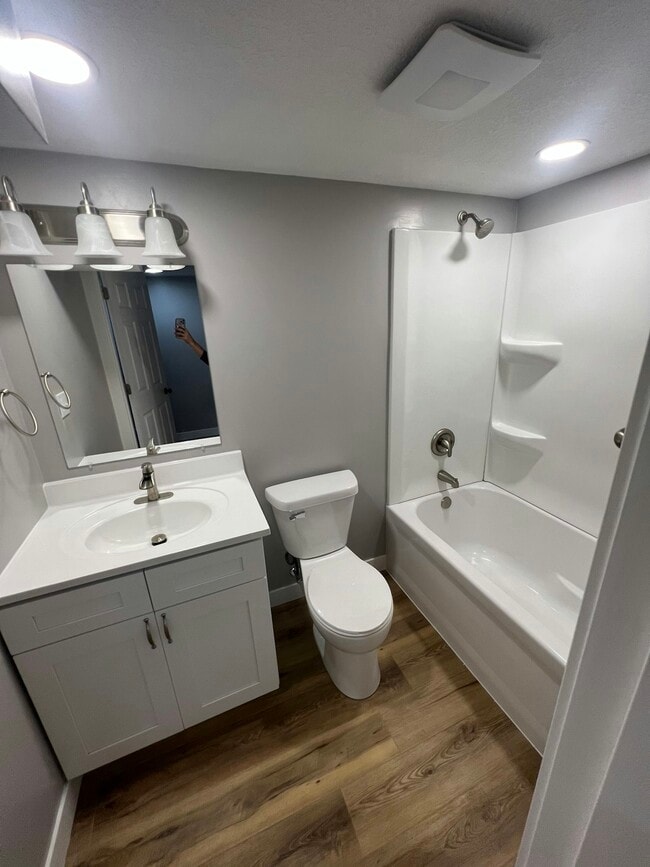 Building Photo - 2529 Ridge Ct