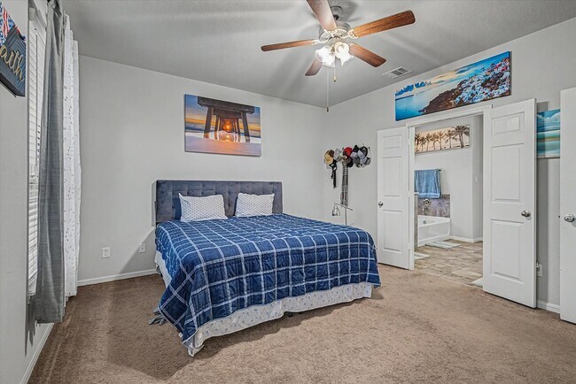 Building Photo - 16534 Twinwalker Drive