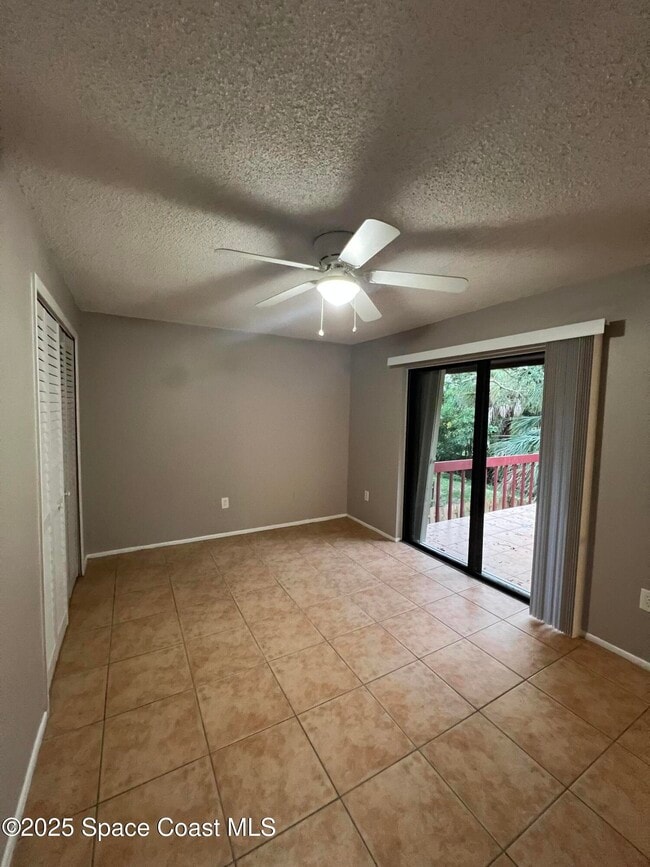 Building Photo - 8716 Hibiscus Ct