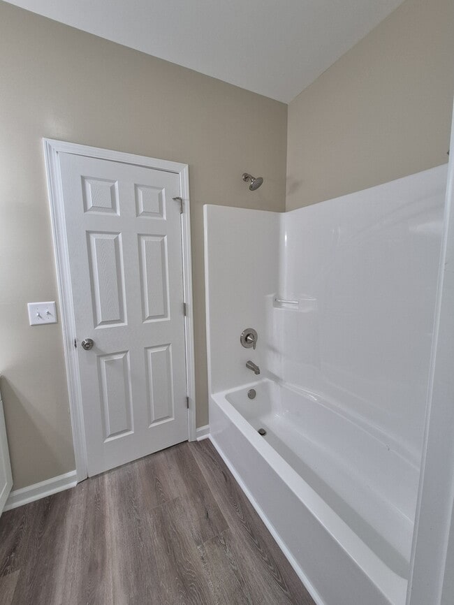 Building Photo - 209 Charlotte Cir