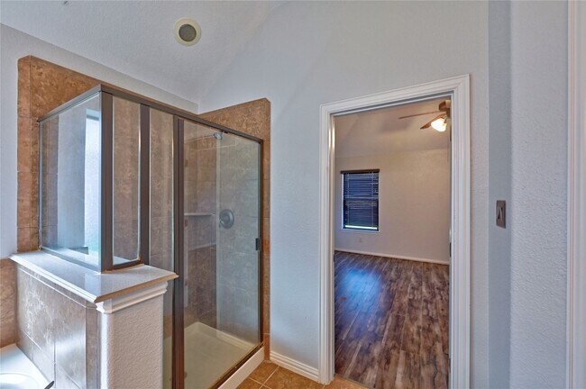 Building Photo - 5418 Brookway Willow Dr