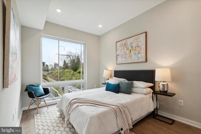 Building Photo - 308 W Chelten Ave