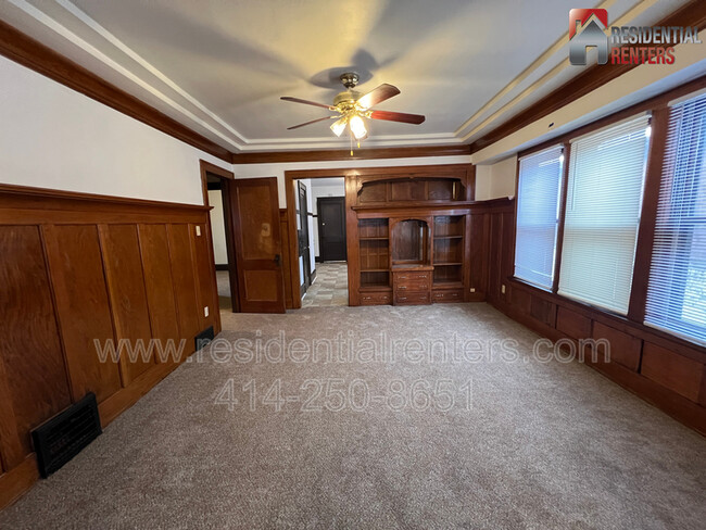 Building Photo - 2742 N 40th St