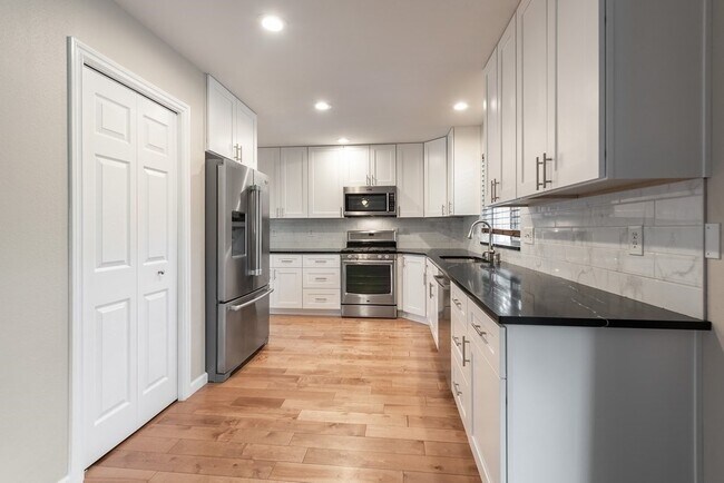 Building Photo - 207 79th Pl SW