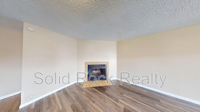 Building Photo - 705 San Gabriel Pl