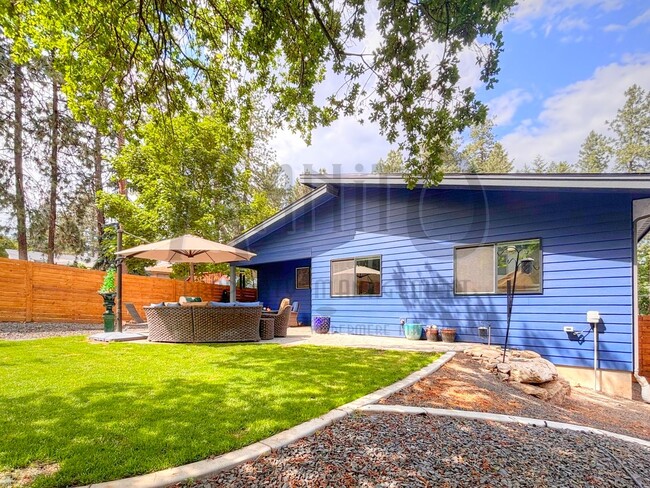 Building Photo - Beautiful South Hill Rancher