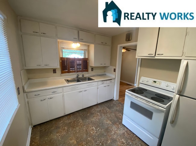 Building Photo - Great 3 bedroom home available in north Lincoln.