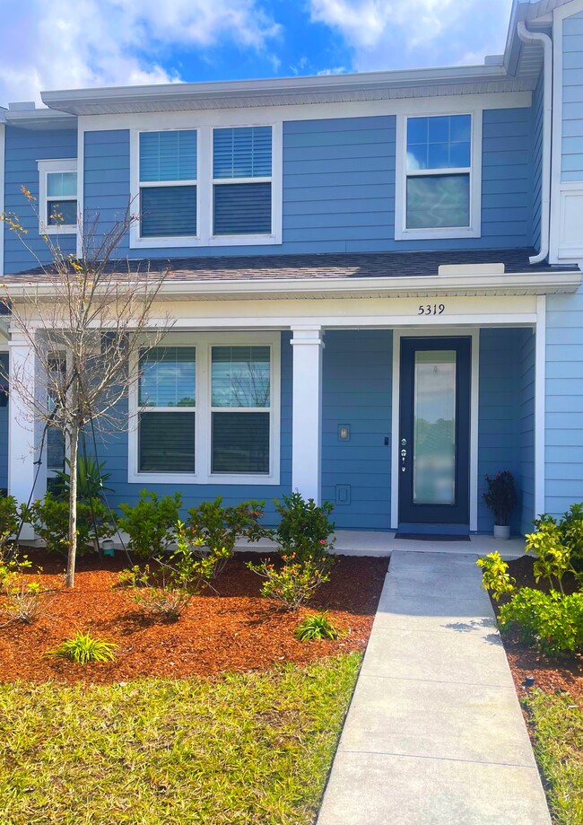 Primary Photo - 5319 Sapling Sprout Dr