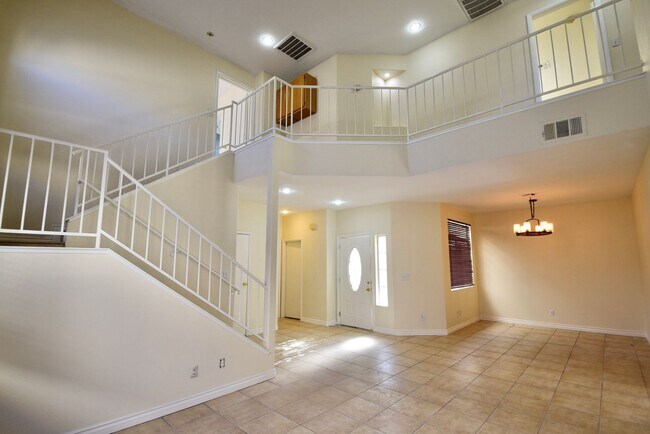 Building Photo - Charming 3-Bedroom, 2.5-Bath Two-Story Hom...