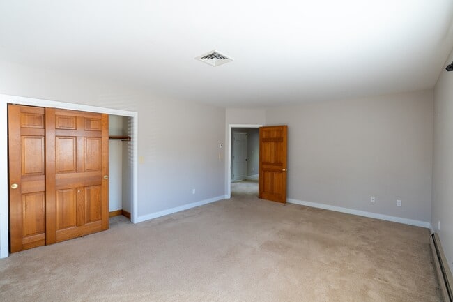 Building Photo - 363 Blackstrap Rd