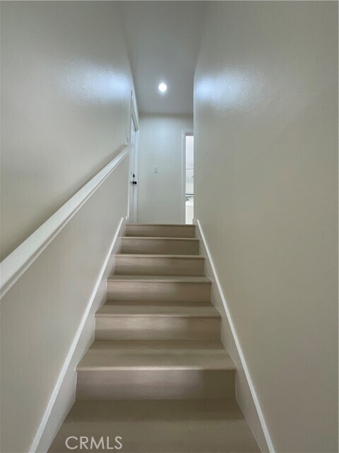 Building Photo - 2641 Santa Ana Ave