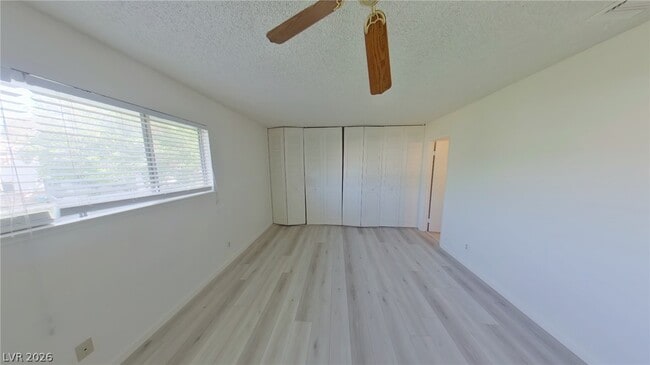 Building Photo - 210 Greenbriar Townhouse Way