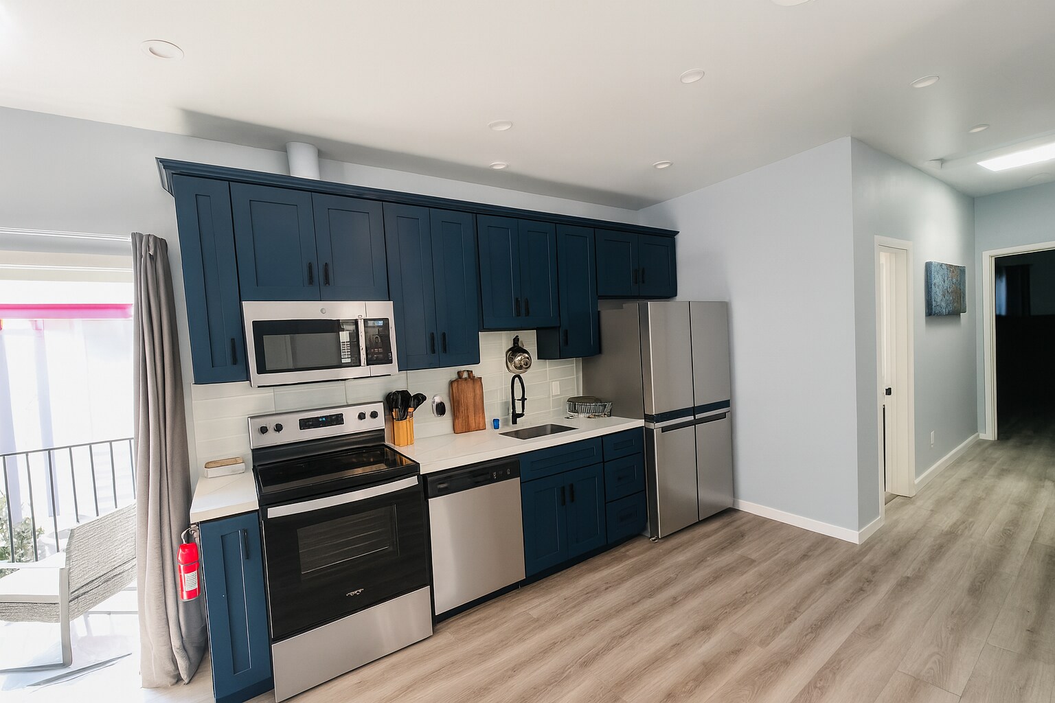 Building Photo - 663 1st Ln