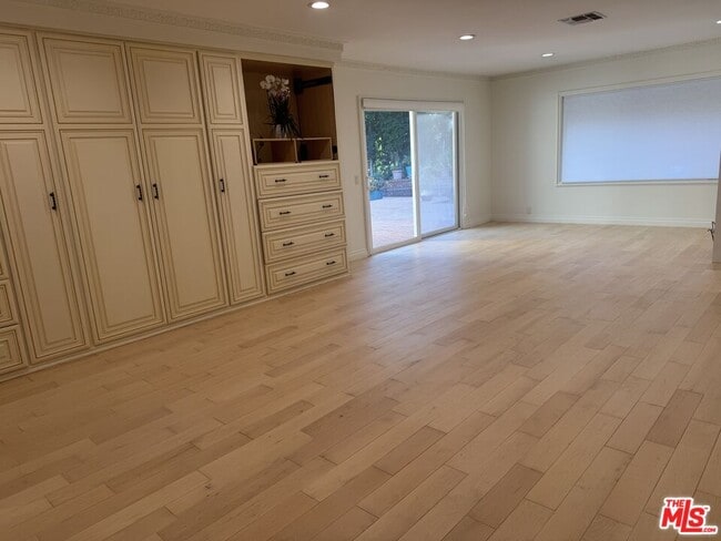 Building Photo - 1094 Garden Ln